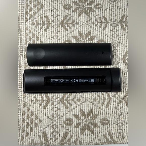 Toshiba FireTV Voice Remote with Prime/Netflix/Disney+/Amazon Keys - Black - Picture 3 of 4